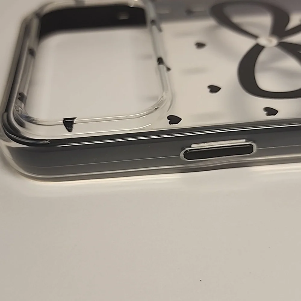 Brand new Apple IPhone 17 Pro Max Bow Silicone Phone case
